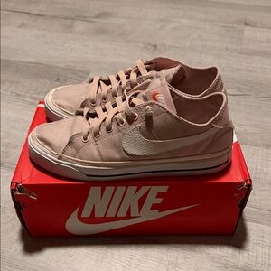 Nike Light Pink Sneakers